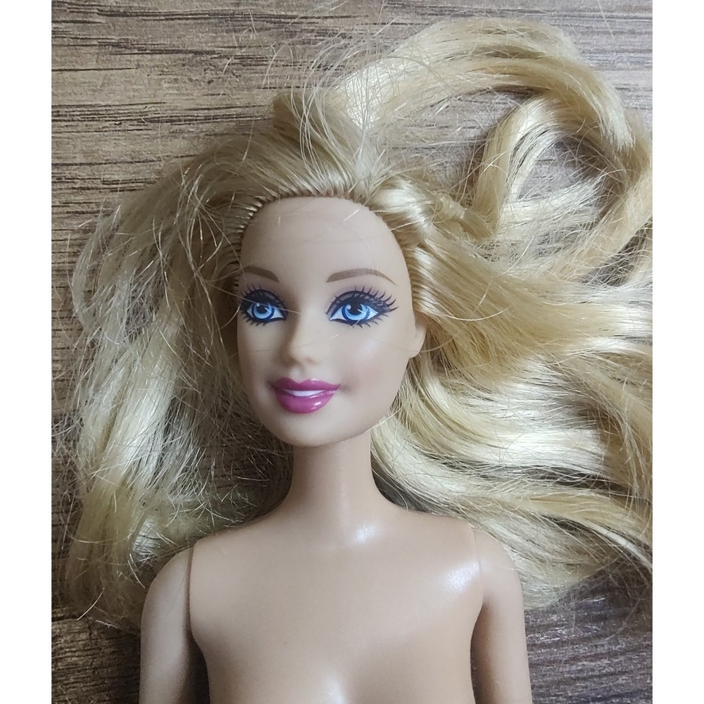 NUDE BARBIE DOL BLUE EYES BLONDE HAIR Articulated Knees FOR OOAK 2010 D107